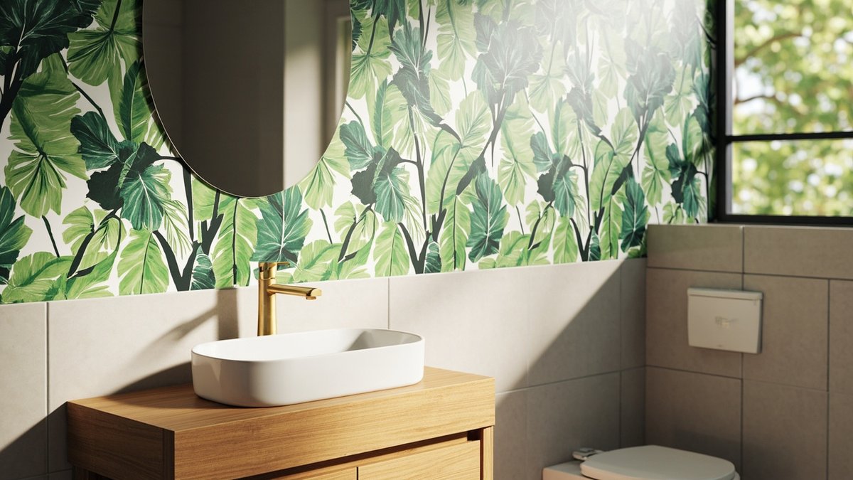 Ilustrasi konsep reka bentuk: wallpaper daun tropika di belakang sinki atas vanity oak di zon kering