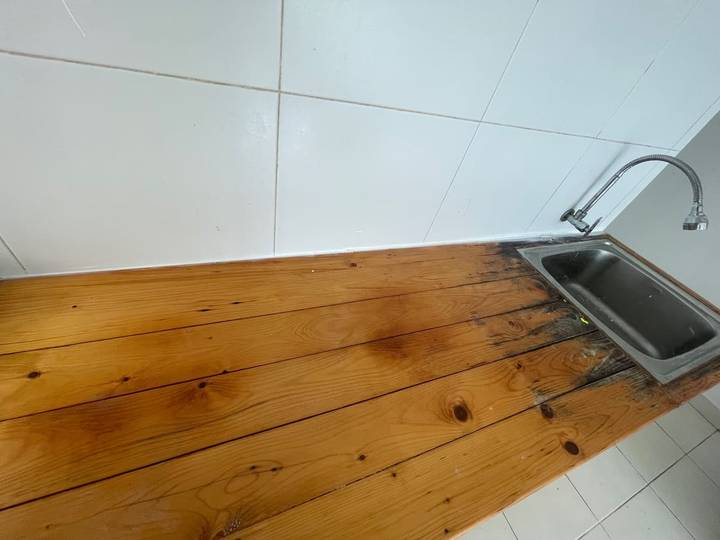 After: Sink edge stripped & re-sealed